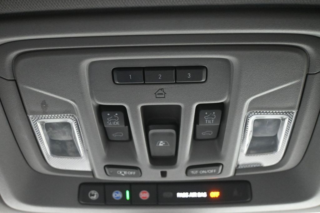 GMC Sierra 1500 Vehicle Full-screen Gallery Image 17