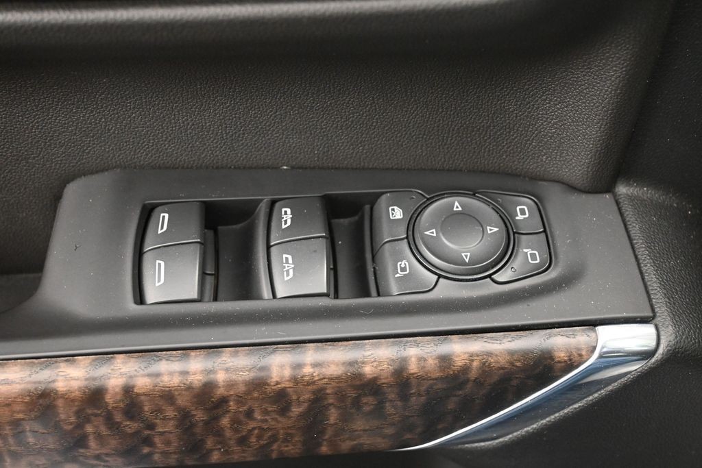 GMC Sierra 1500 Vehicle Full-screen Gallery Image 24