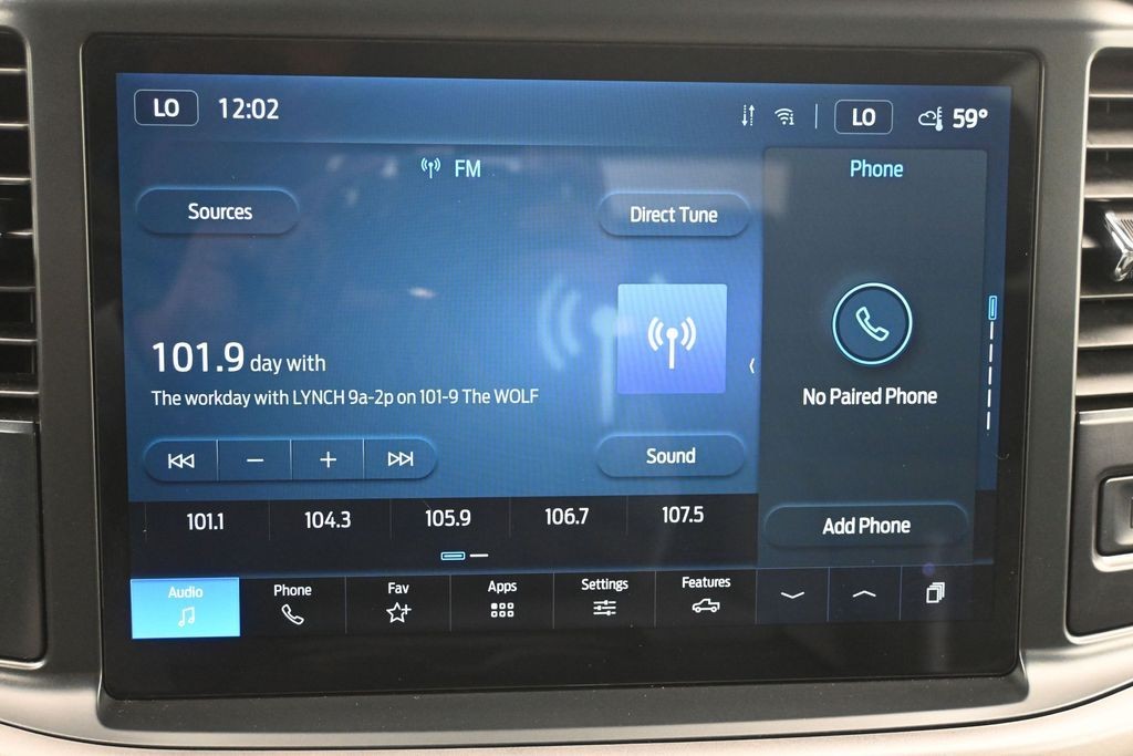 Ford F-150 Vehicle Full-screen Gallery Image 11