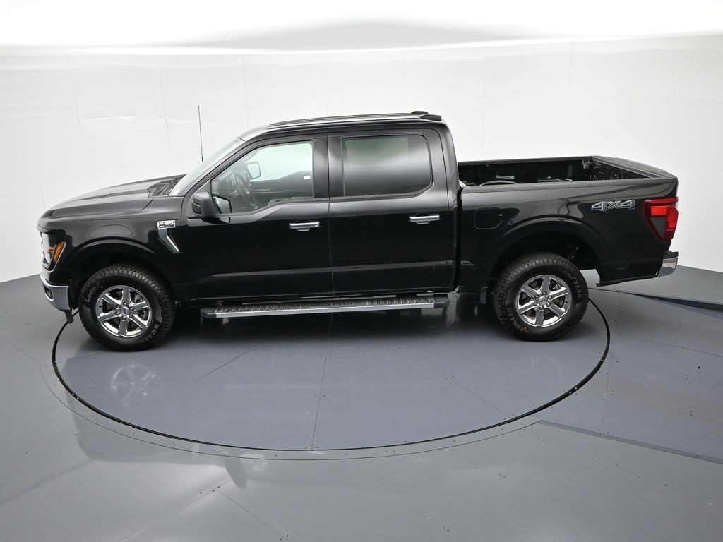 Ford F-150 Vehicle Full-screen Gallery Image 24