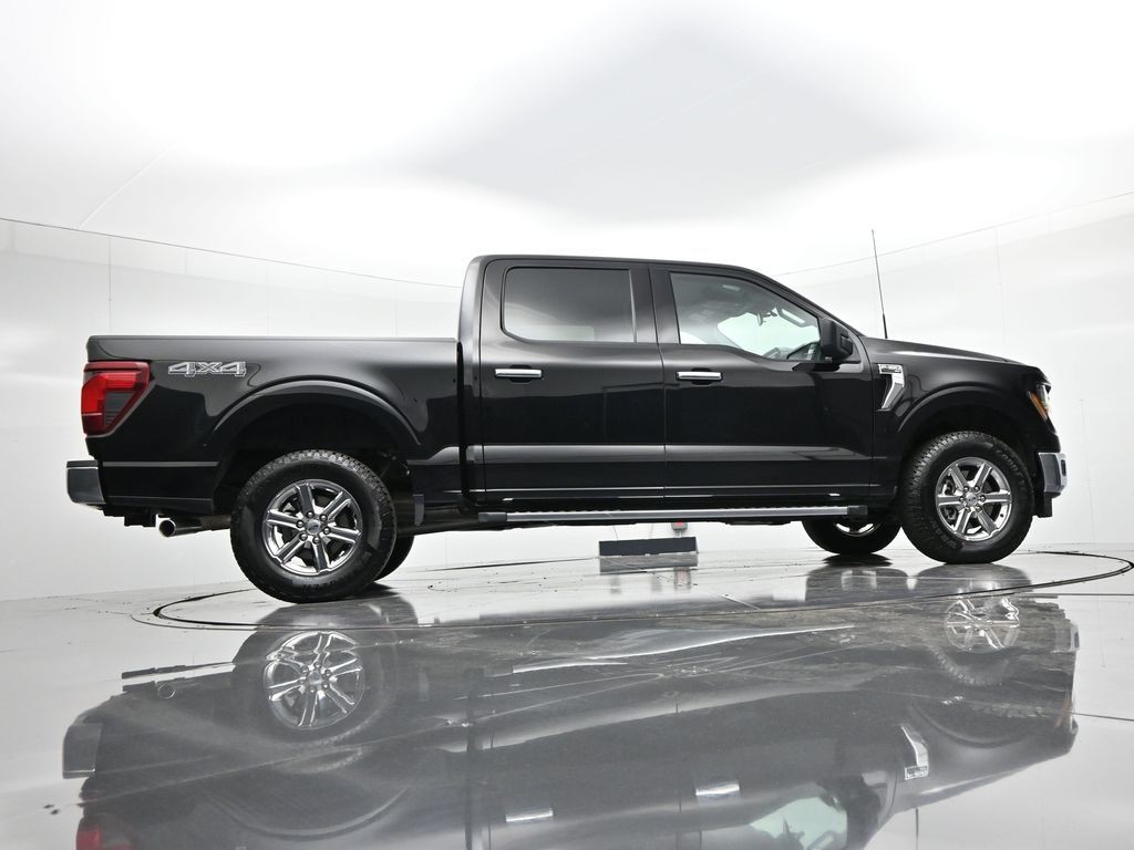 Ford F-150 Vehicle Full-screen Gallery Image 28