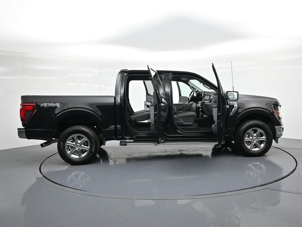Ford F-150 Vehicle Full-screen Gallery Image 29
