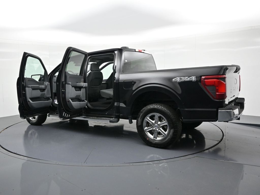 Ford F-150 Vehicle Full-screen Gallery Image 30