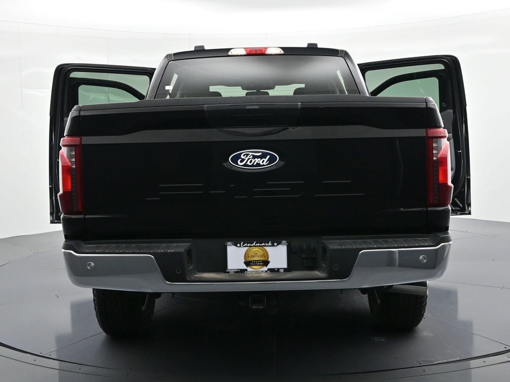 Ford F-150 Vehicle Full-screen Gallery Image 32