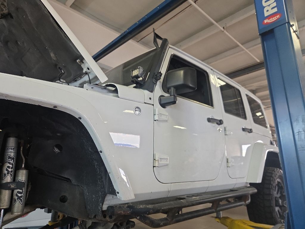 Jeep Wrangler Unlimited Vehicle Full-screen Gallery Image 2