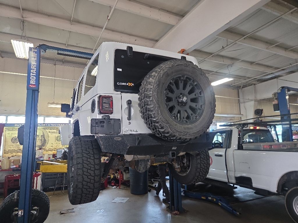 Jeep Wrangler Unlimited Vehicle Full-screen Gallery Image 4