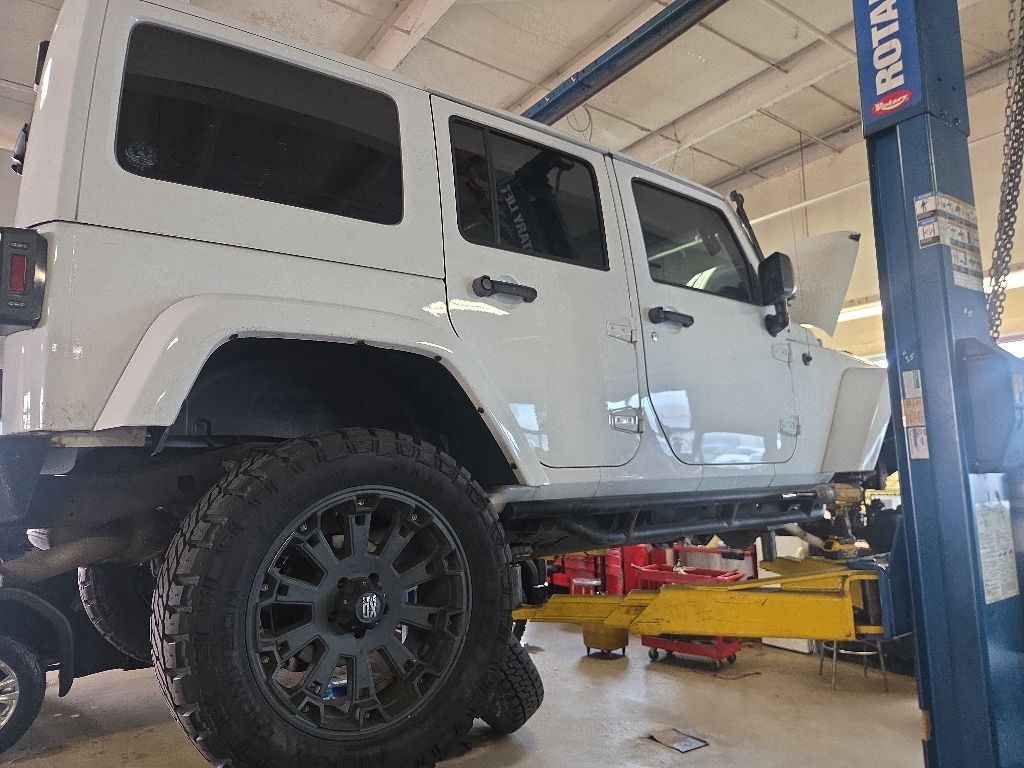 Jeep Wrangler Unlimited Vehicle Full-screen Gallery Image 5