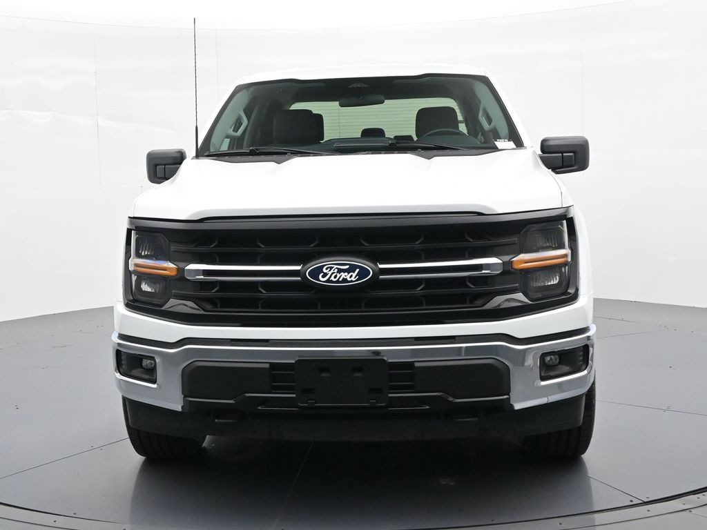 Ford F-150 Vehicle Full-screen Gallery Image 3