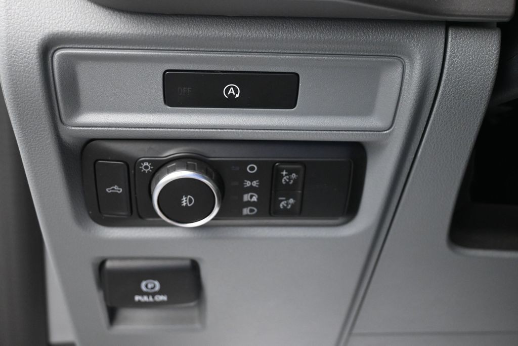 Ford F-150 Vehicle Full-screen Gallery Image 17