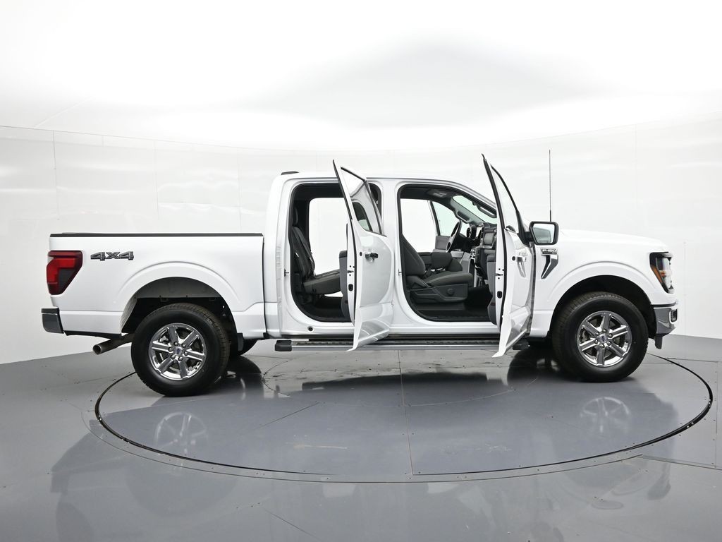 Ford F-150 Vehicle Full-screen Gallery Image 27