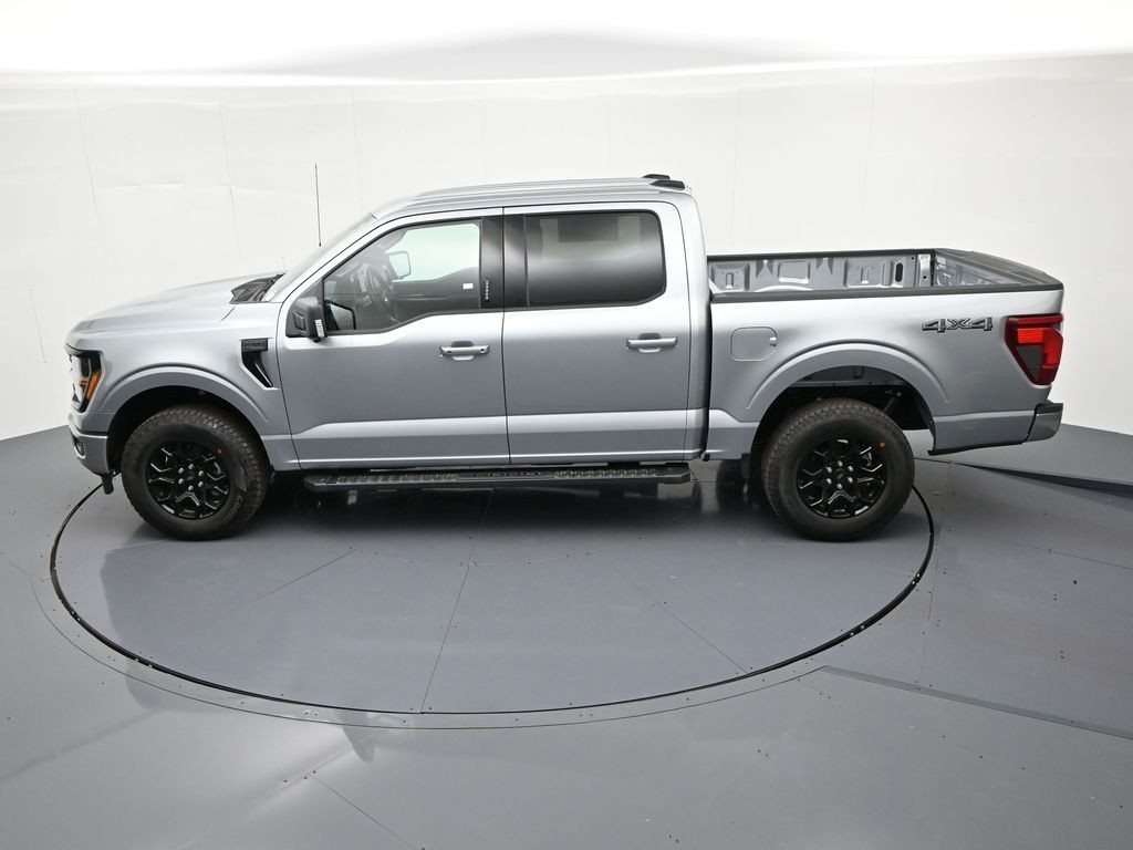 Ford F-150 Vehicle Full-screen Gallery Image 28