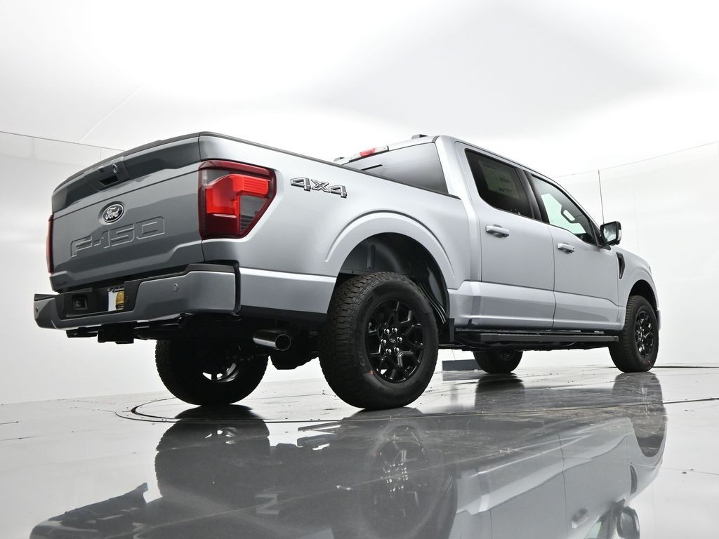 Ford F-150 Vehicle Full-screen Gallery Image 31