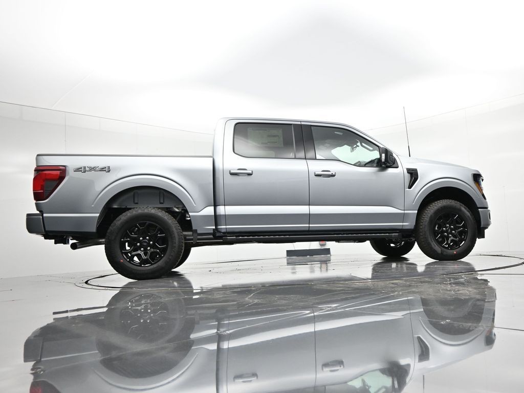 Ford F-150 Vehicle Full-screen Gallery Image 32