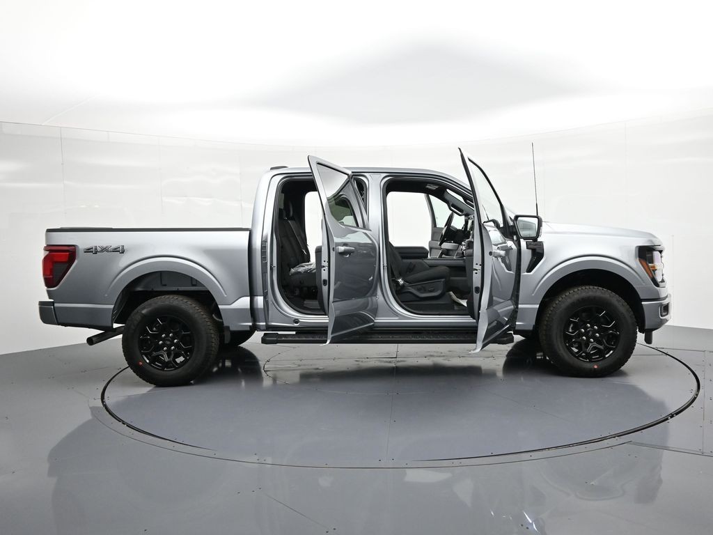 Ford F-150 Vehicle Full-screen Gallery Image 33
