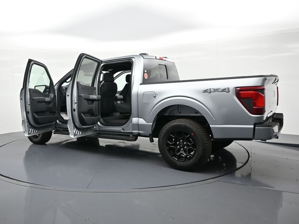 Ford F-150 Vehicle Full-screen Gallery Image 34
