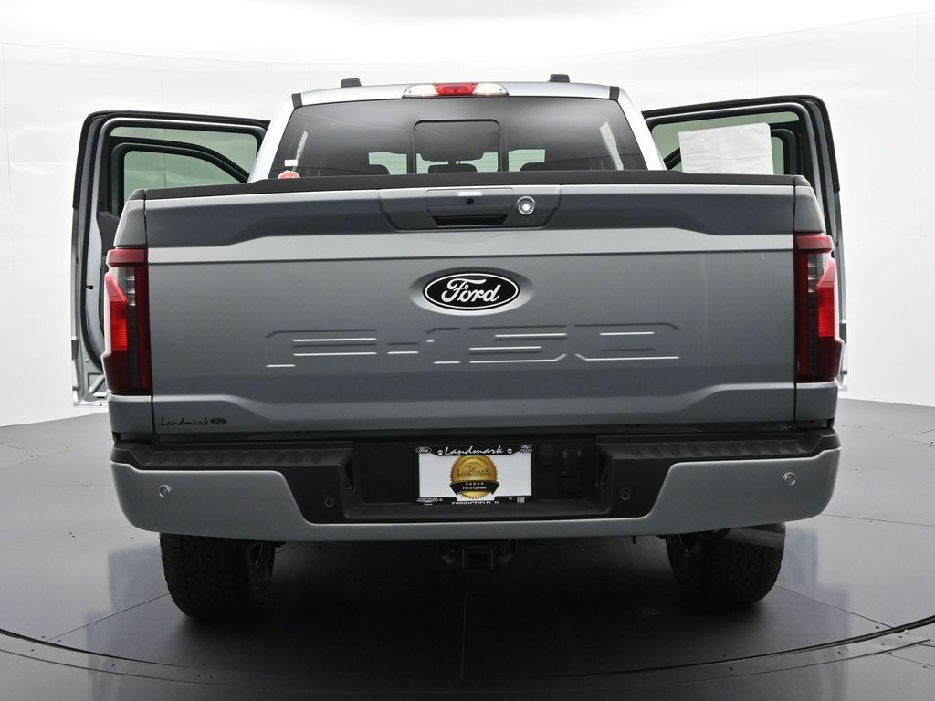 Ford F-150 Vehicle Full-screen Gallery Image 36