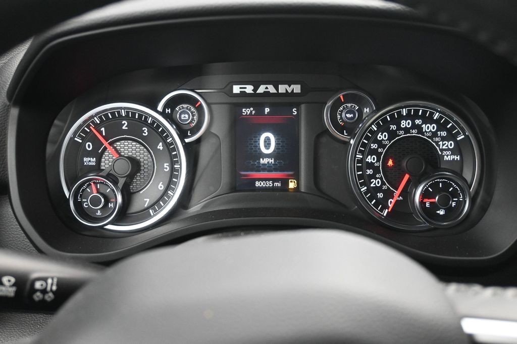 Ram 1500 Vehicle Full-screen Gallery Image 10