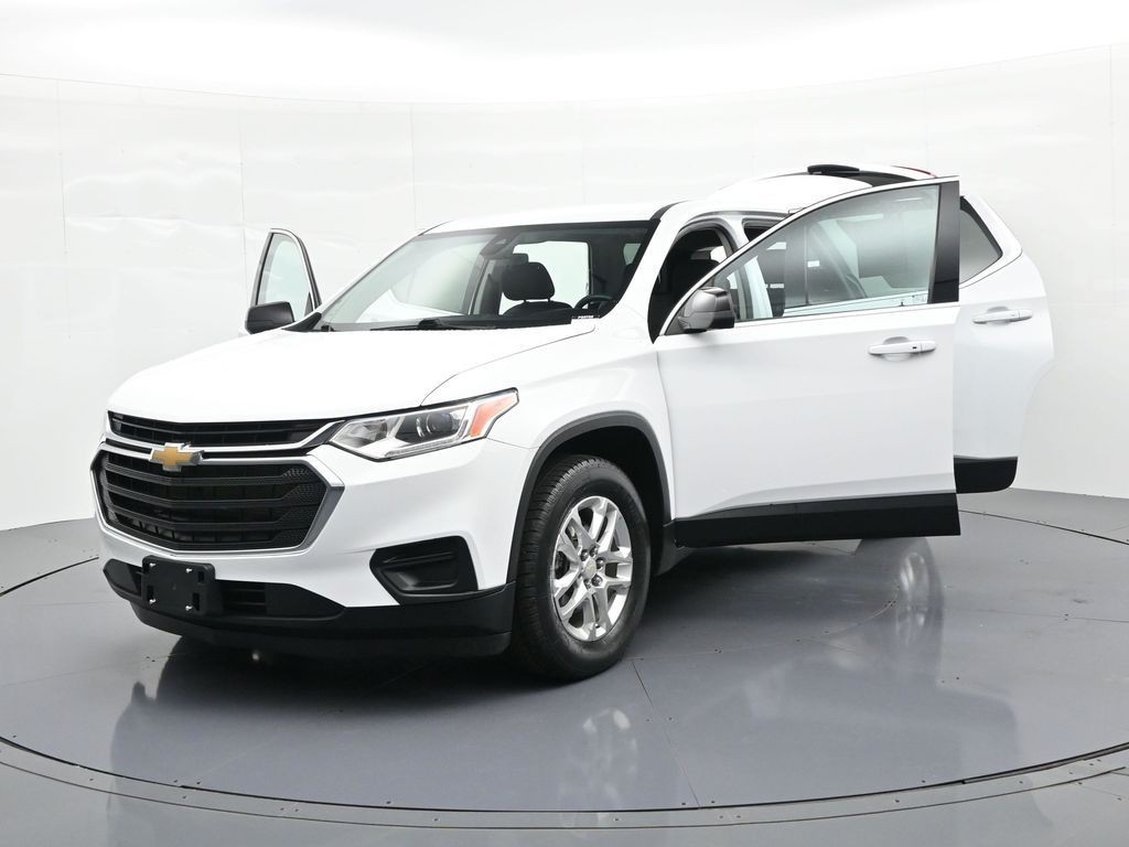 Chevrolet Traverse Vehicle Full-screen Gallery Image 32