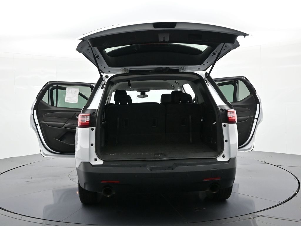 Chevrolet Traverse Vehicle Full-screen Gallery Image 33