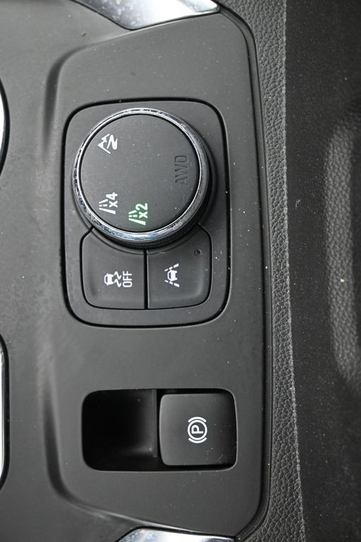 Chevrolet Traverse Vehicle Full-screen Gallery Image 14