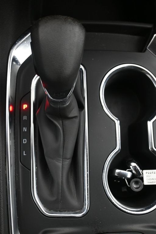 Chevrolet Traverse Vehicle Full-screen Gallery Image 15