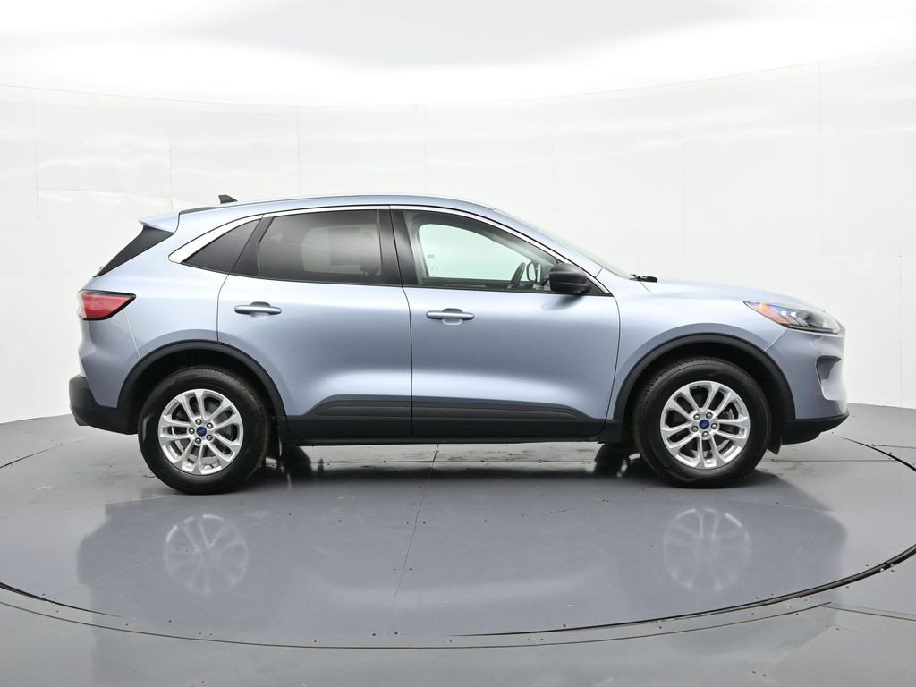 Ford Escape Vehicle Full-screen Gallery Image 05