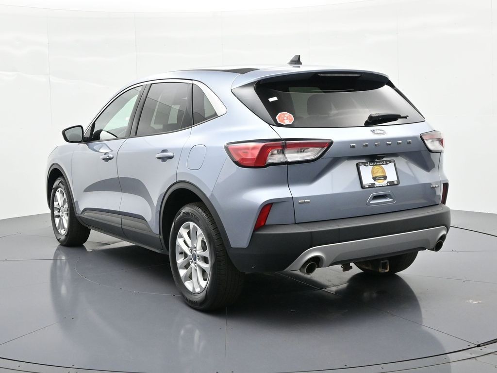 Ford Escape Vehicle Full-screen Gallery Image 08