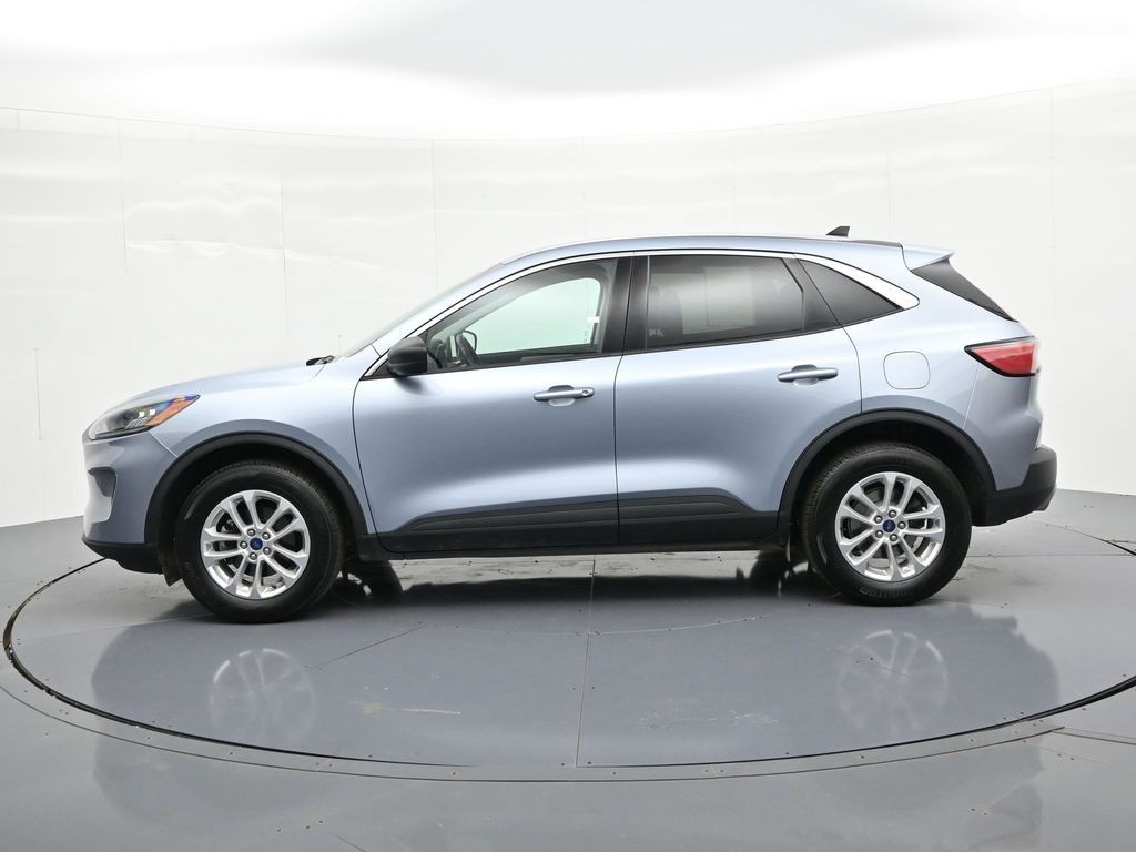 Ford Escape Vehicle Full-screen Gallery Image 09