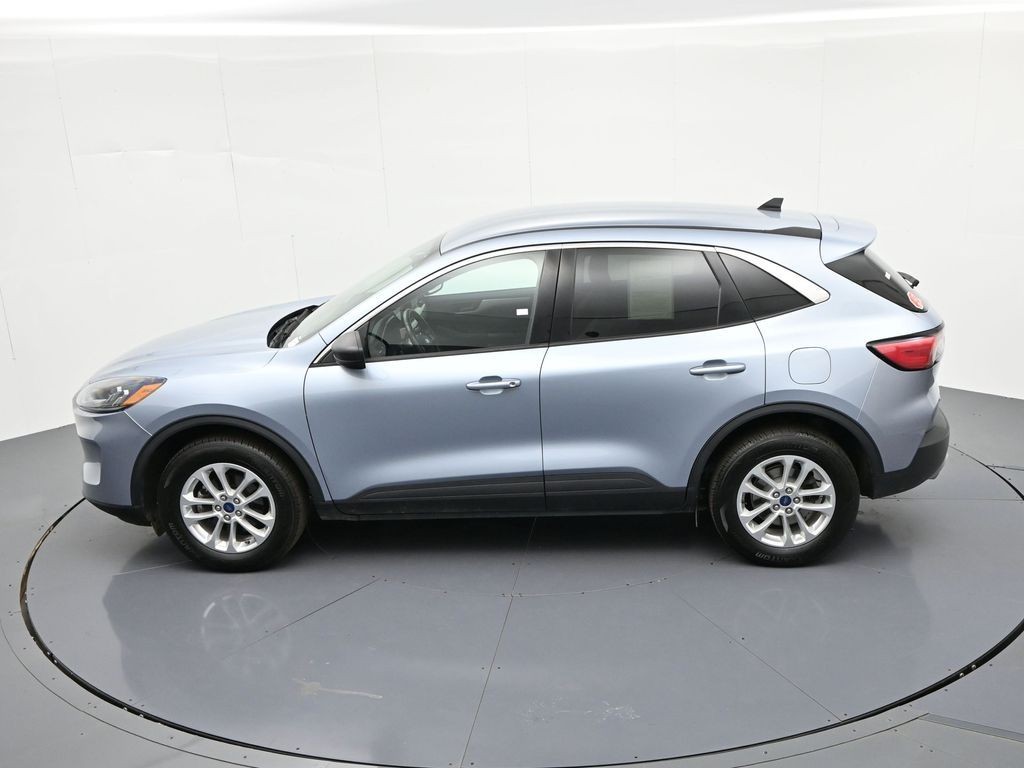 Ford Escape Vehicle Full-screen Gallery Image 25
