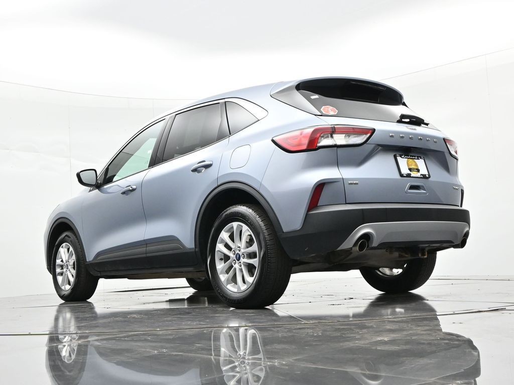 Ford Escape Vehicle Full-screen Gallery Image 26
