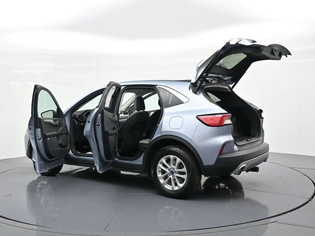 Ford Escape Vehicle Full-screen Gallery Image 31
