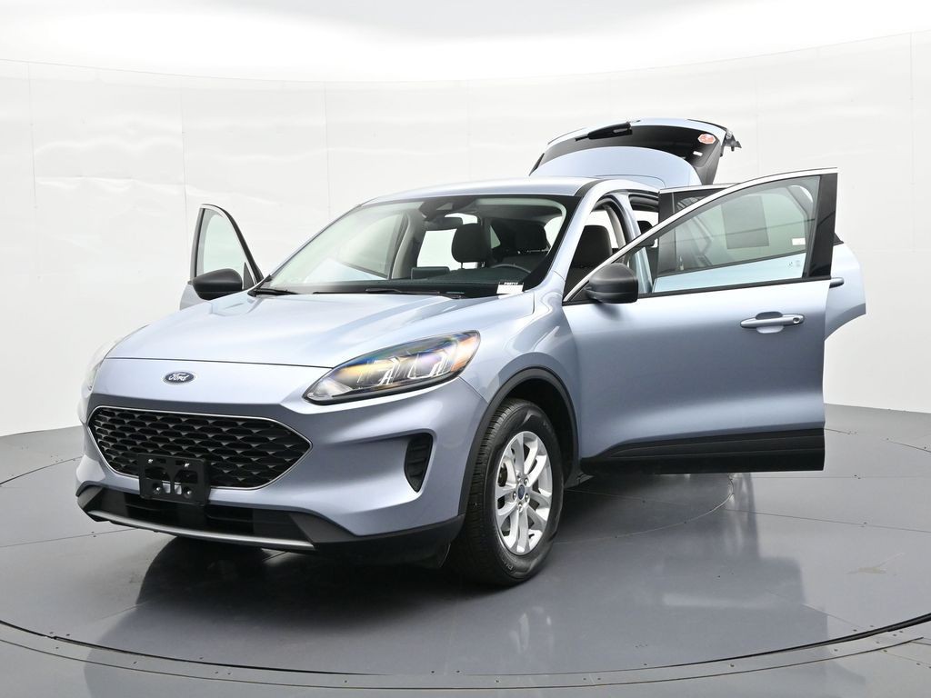 Ford Escape Vehicle Full-screen Gallery Image 32