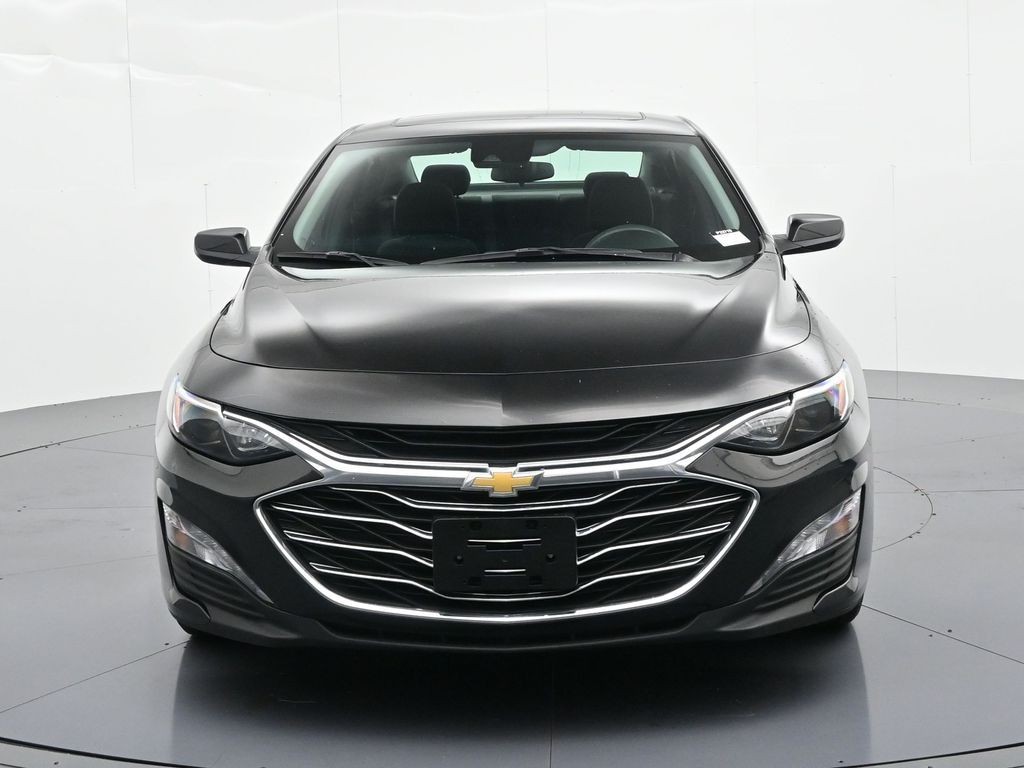 Chevrolet Malibu Vehicle Full-screen Gallery Image 03