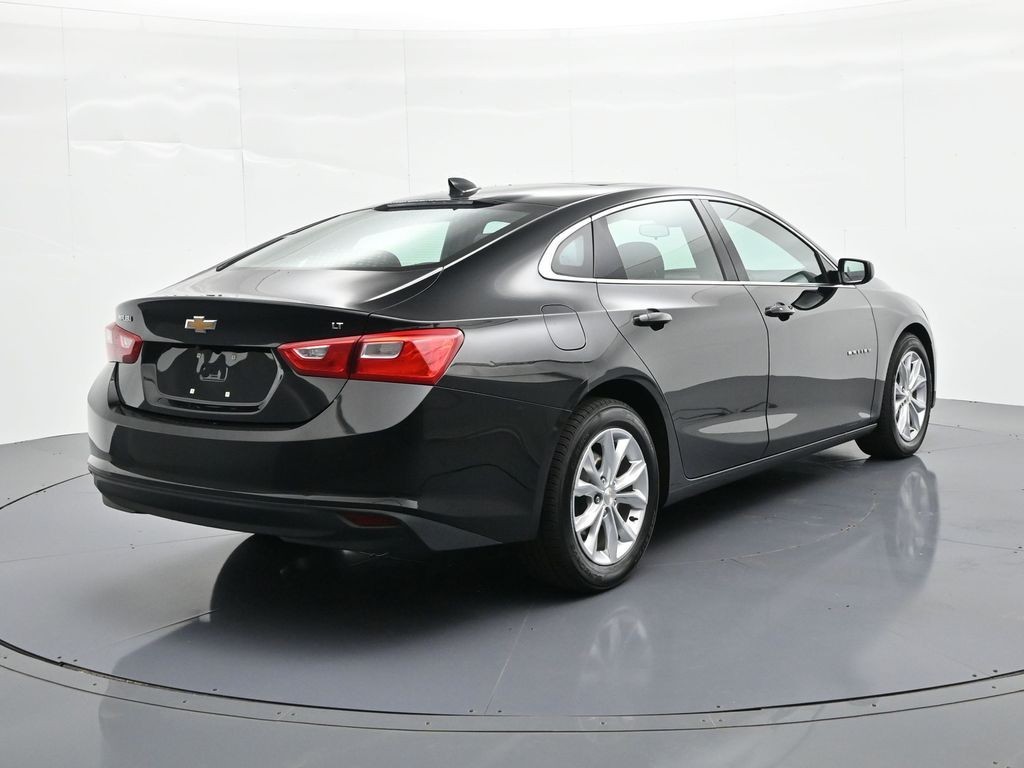 Chevrolet Malibu Vehicle Full-screen Gallery Image 06