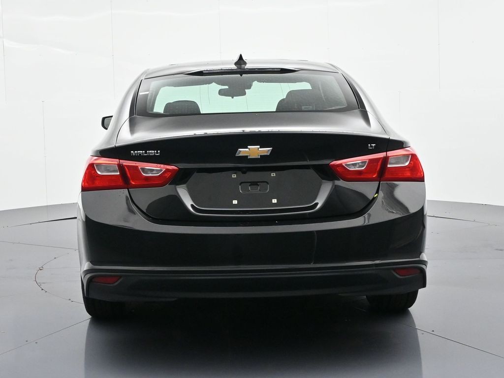 Chevrolet Malibu Vehicle Full-screen Gallery Image 07