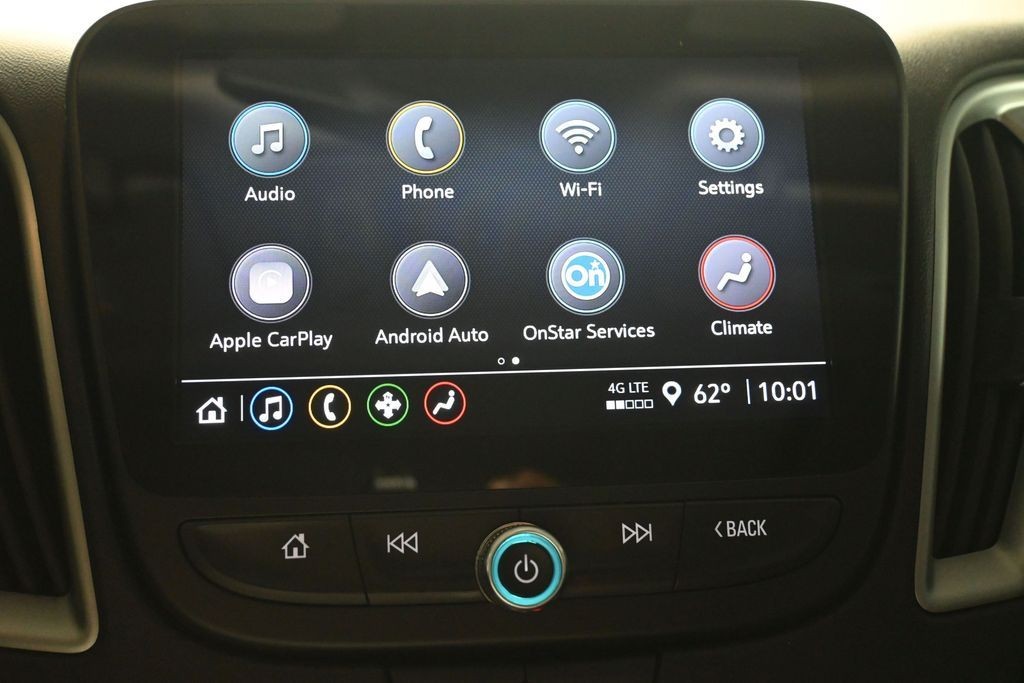 Chevrolet Malibu Vehicle Full-screen Gallery Image 11