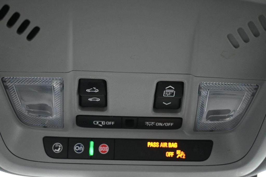 Chevrolet Malibu Vehicle Full-screen Gallery Image 15