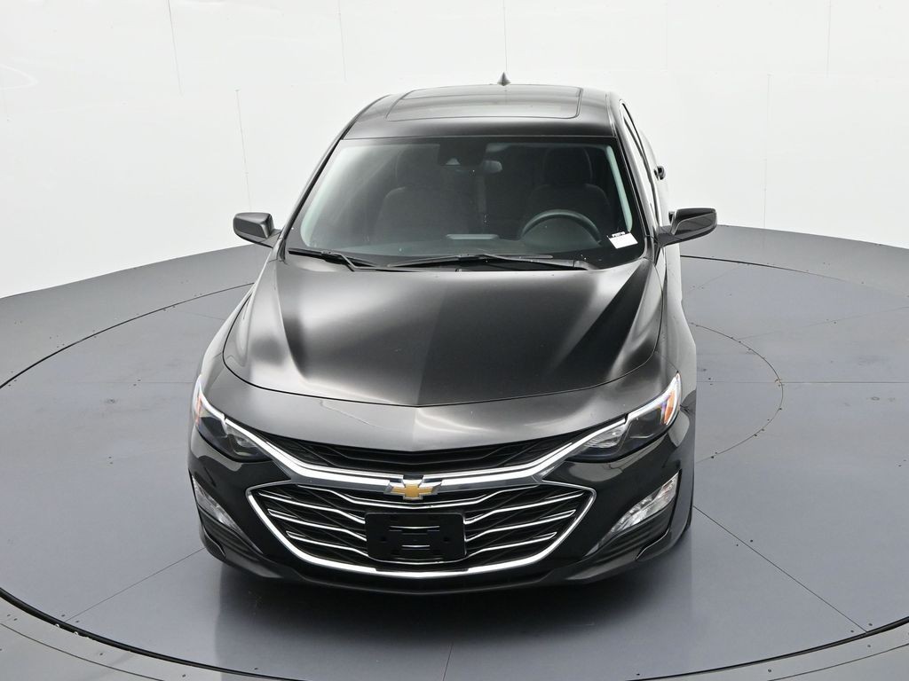Chevrolet Malibu Vehicle Full-screen Gallery Image 22