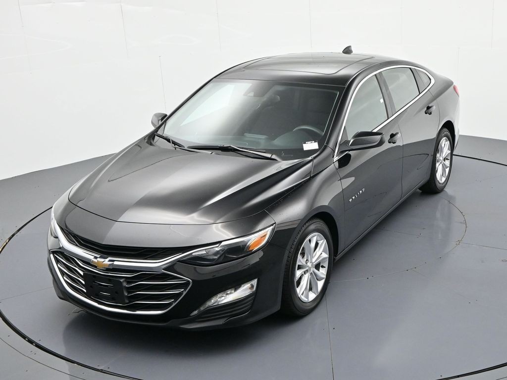 Chevrolet Malibu Vehicle Full-screen Gallery Image 24