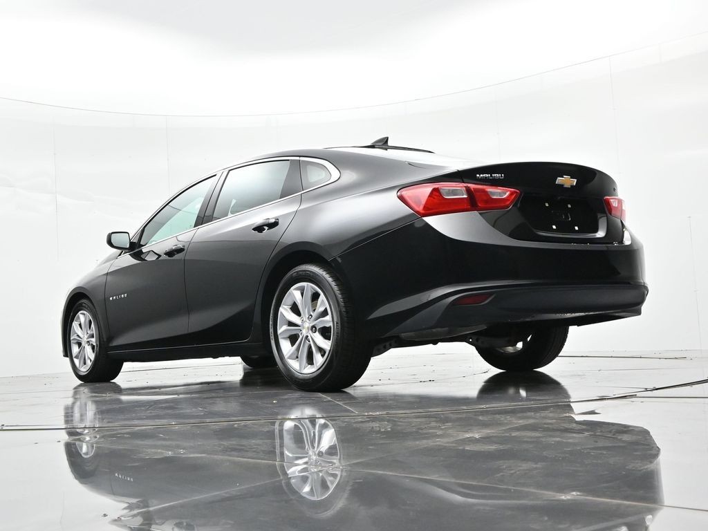 Chevrolet Malibu Vehicle Full-screen Gallery Image 25