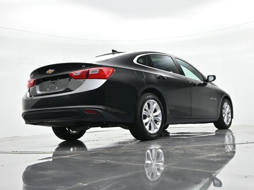 Chevrolet Malibu Vehicle Full-screen Gallery Image 27