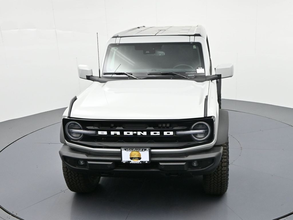 Ford Bronco Vehicle Full-screen Gallery Image 25