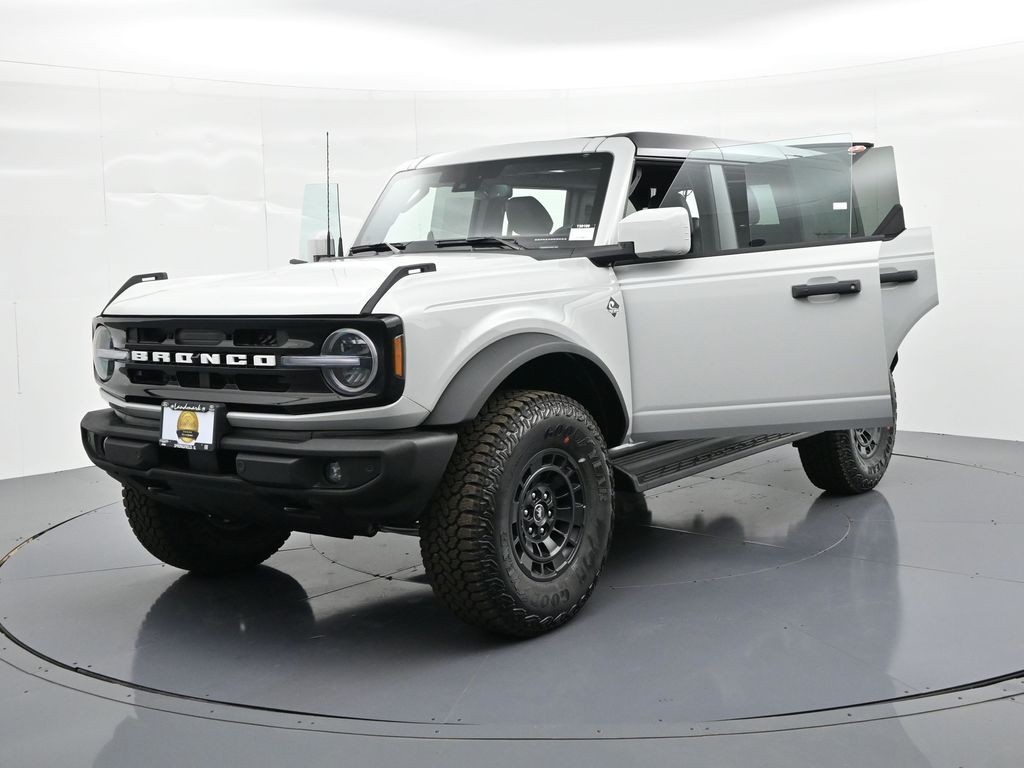 Ford Bronco Vehicle Full-screen Gallery Image 34