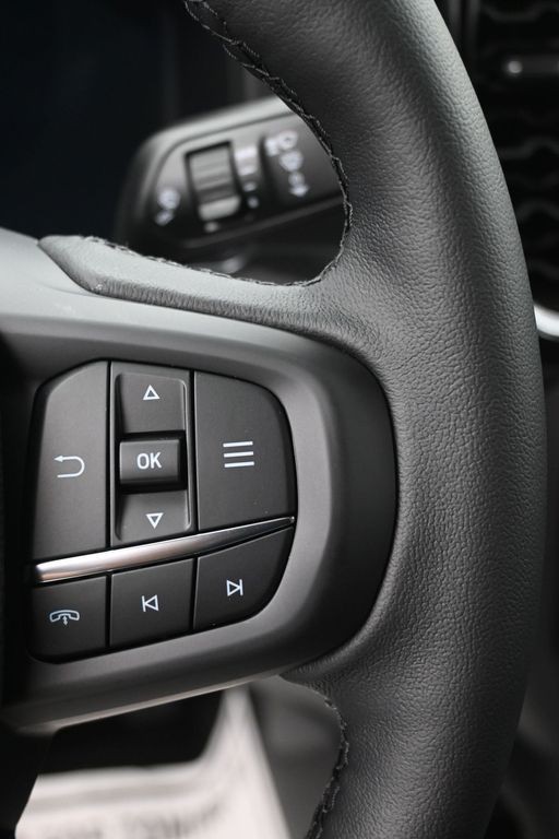 Ford Ranger Vehicle Full-screen Gallery Image 16