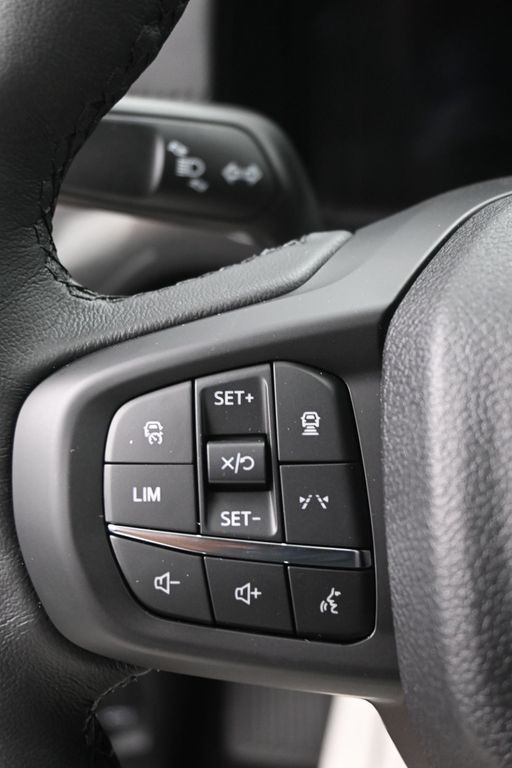 Ford Ranger Vehicle Full-screen Gallery Image 17