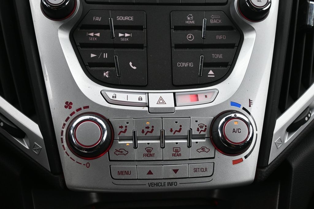 GMC Terrain Vehicle Full-screen Gallery Image 13