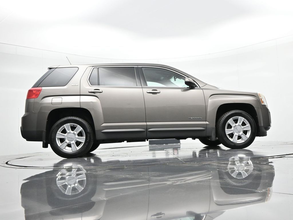 GMC Terrain Vehicle Full-screen Gallery Image 27
