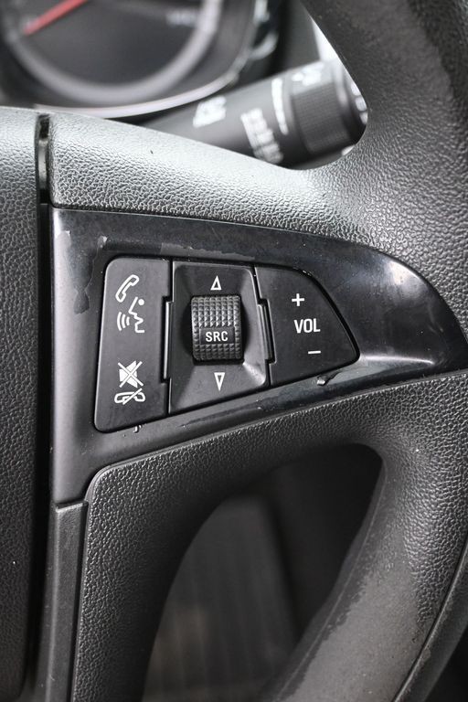 GMC Terrain Vehicle Full-screen Gallery Image 17
