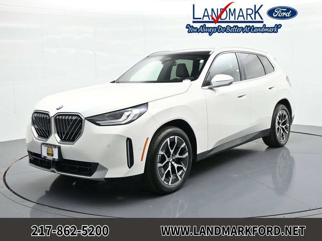 BMW X3 Vehicle Full-screen Gallery Image 01