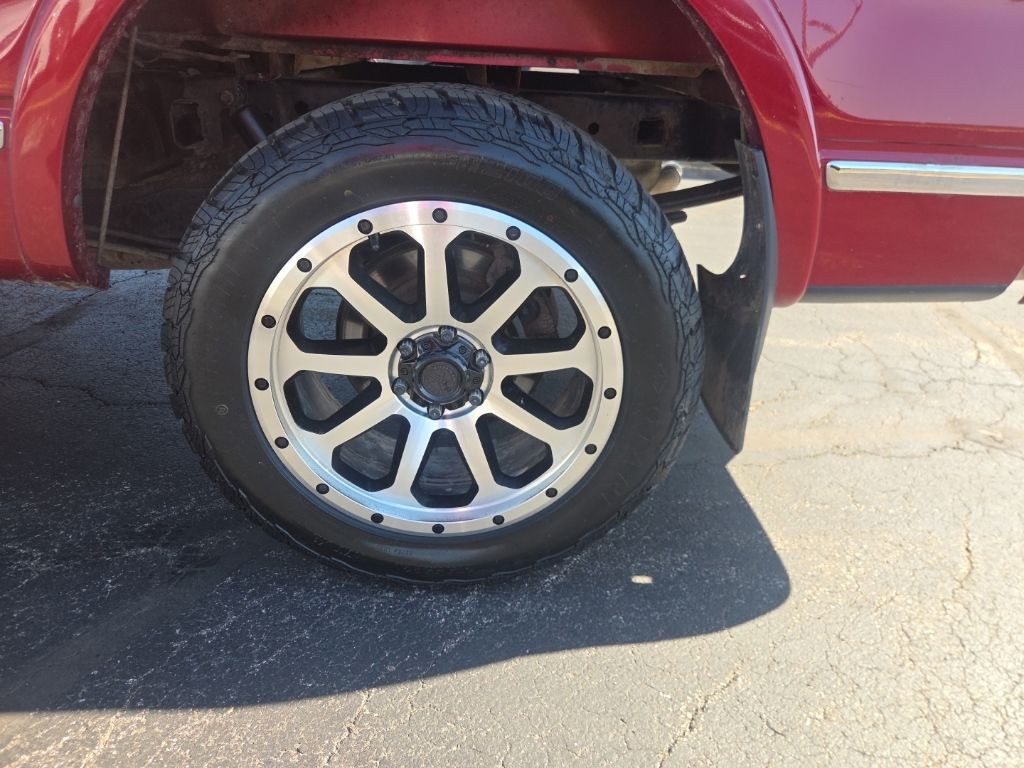 Ford F-150 Vehicle Full-screen Gallery Image 4